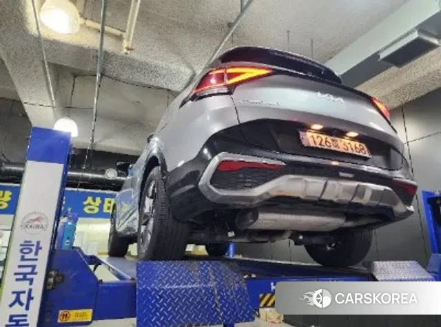 Kia Sportage 5th Generation 2021 Серебристо-серый из Кореи, фото 2