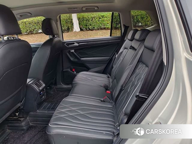 Volkswagen Tiguan L 2022 Шампань из Китая, фото 2