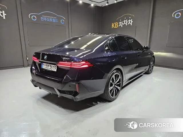 BMW 5 Series (G60) id 3648904 из Кореи 12