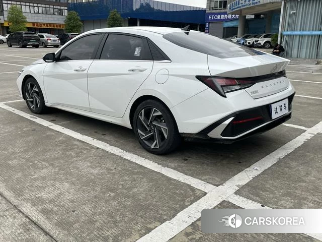 Hyundai Elantra 2024 Белый из Китая, фото 4