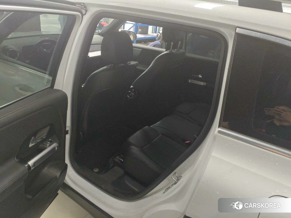 Mercedes-Benz GLB 2021 Белый из Китая, фото 4