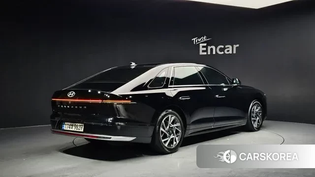 Hyundai Grandeur Hybrid (GN7) id 3596855 из Кореи 12