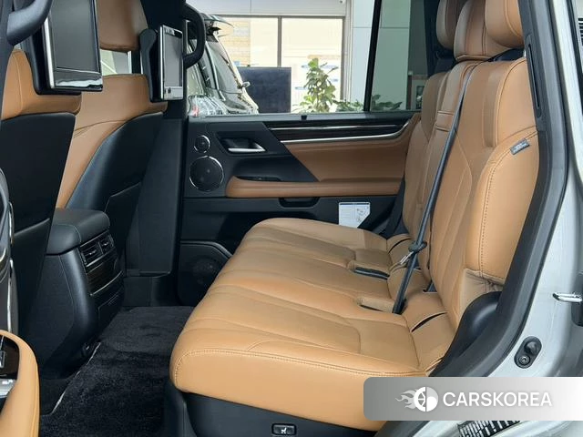 Lexus LX 2023 Серебристо-серый из Китая, фото 5
