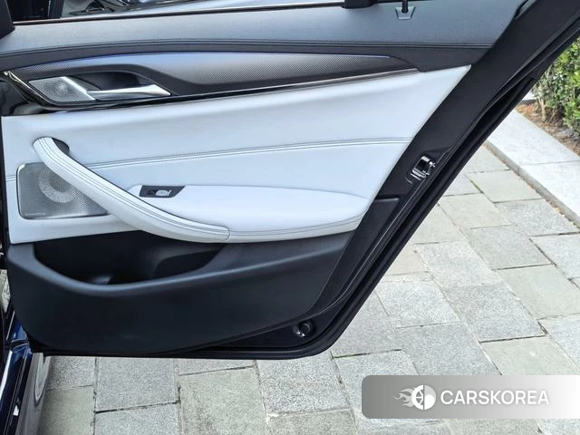 BMW M5 id 3908725 из Китая 12