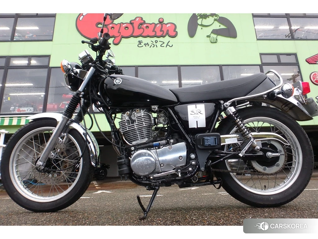 Проданный Yamaha SR 400 2020 из Японии