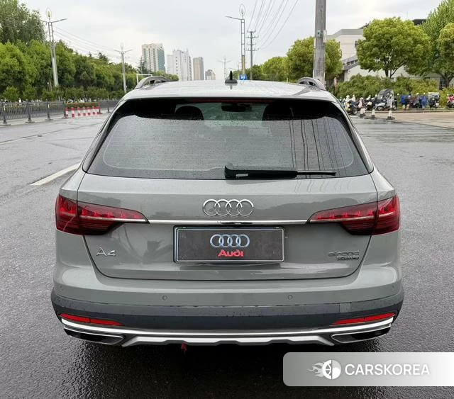 Audi A4 (import) 2021 Темно-серый из Китая, фото 2