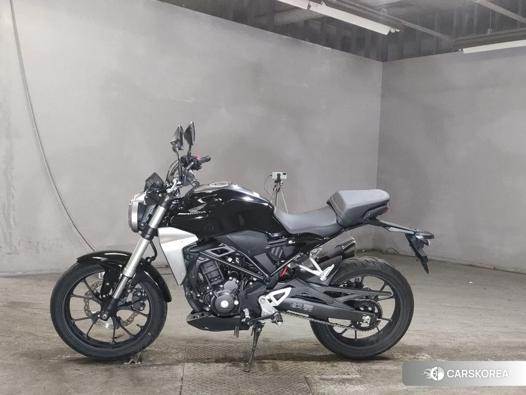Проданный Honda CB250R 2018 из Японии, фото 2