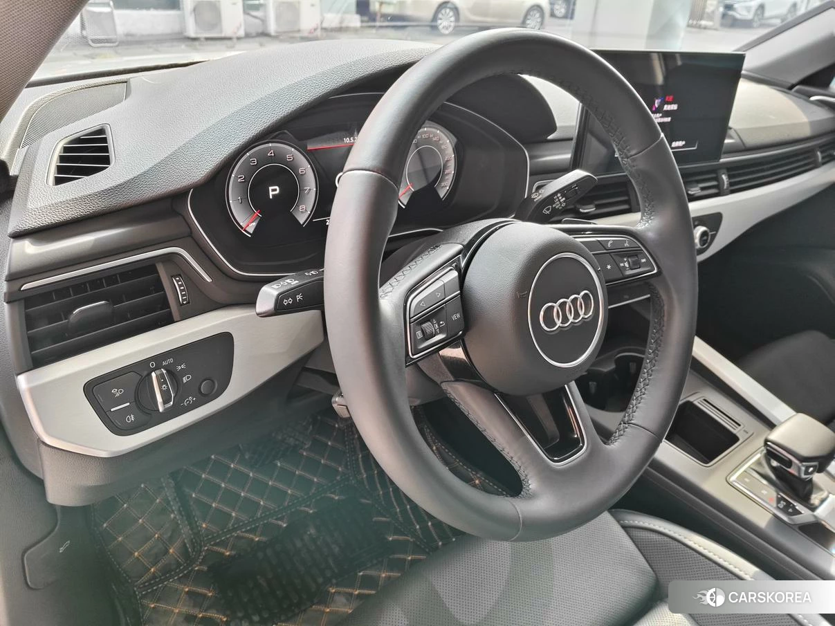 Audi A4L 2023 Белый из Китая, фото 2