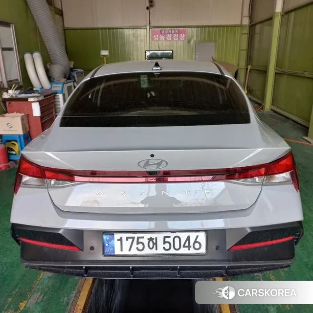 Hyundai The New Avante Hybrid (CN7) 2023 Серебристо-серый из Кореи, фото 2