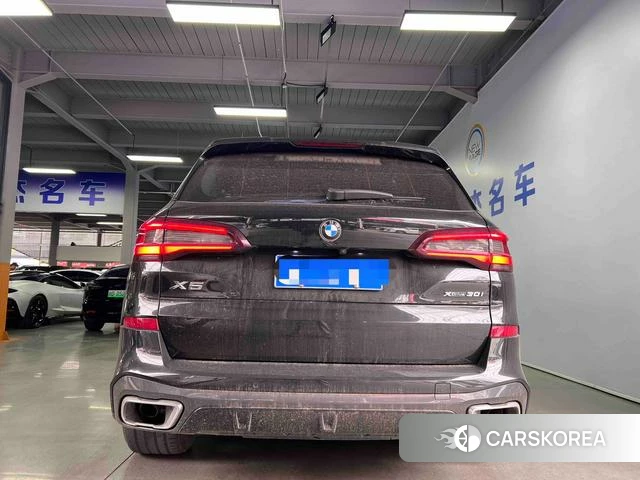 BMW X5 (imported) 2021 Черный из Китая, фото 2