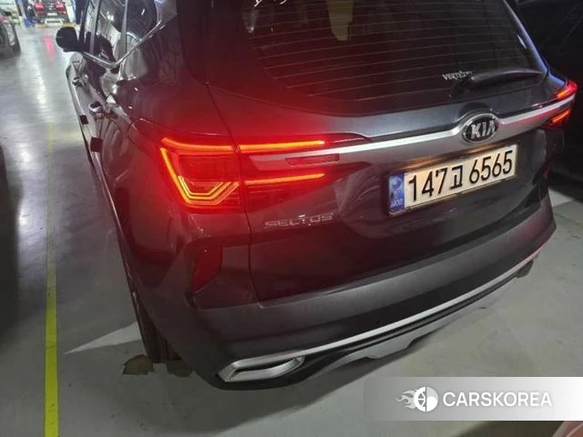 Kia Seltos 2020 Серый из Кореи, фото 2