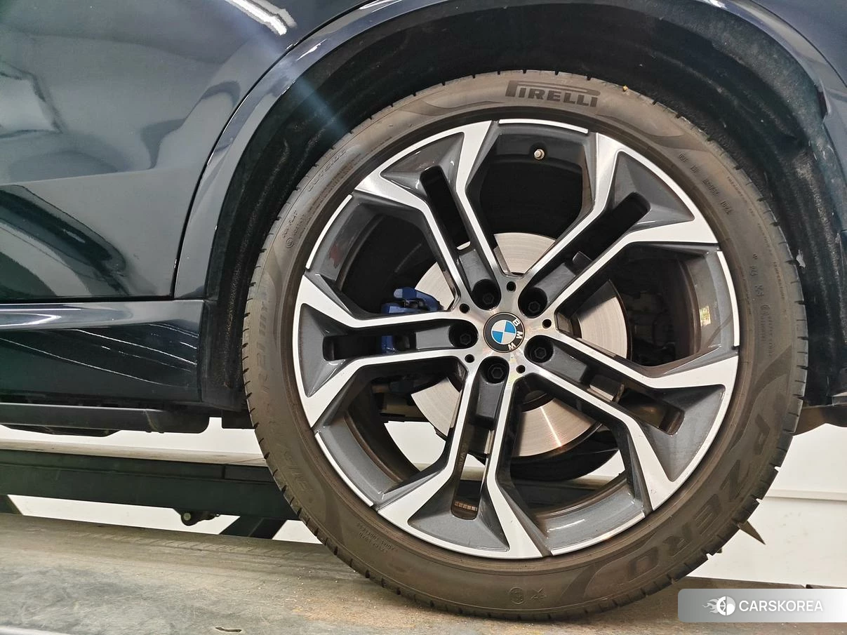 BMW X5 2023 Черный из Китая, фото 2