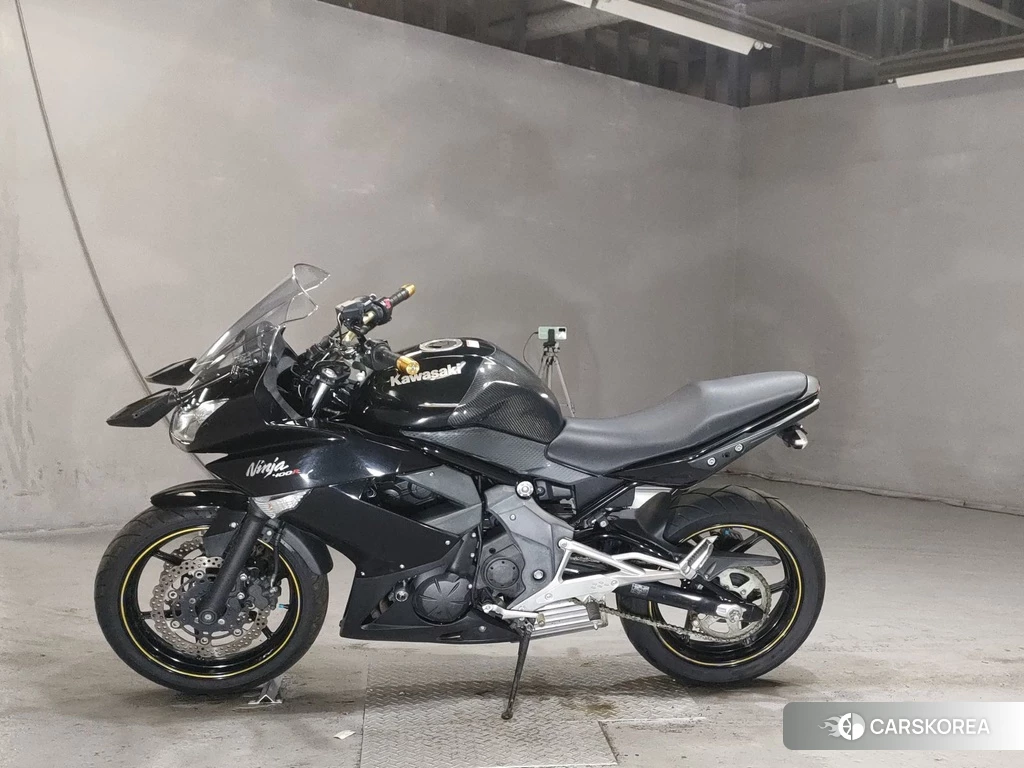 Проданный Kawasaki NINJA 400R 2010 из Японии