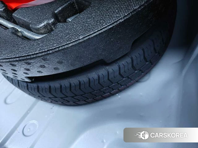 Nissan Xuan Yi 2025 Серебристо-серый из Китая, фото 5