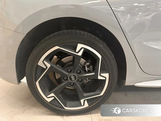 Audi A3 id 4260886 из Китая 10