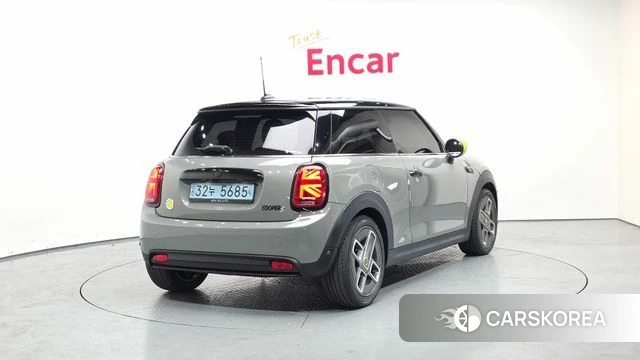 Mini Cooper Electric id 4202213 из Кореи 12