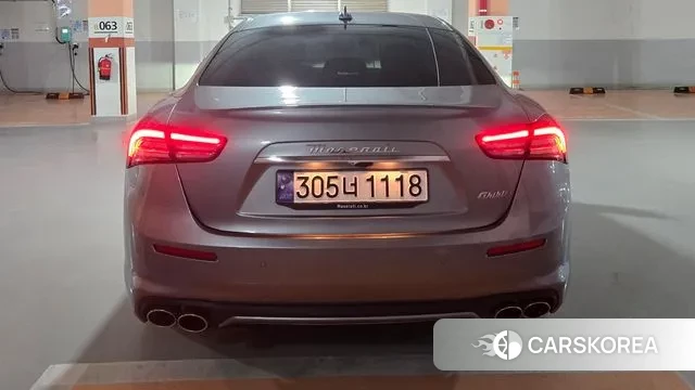 Maserati Ghibli 2022 Серебряный из Кореи, фото 2