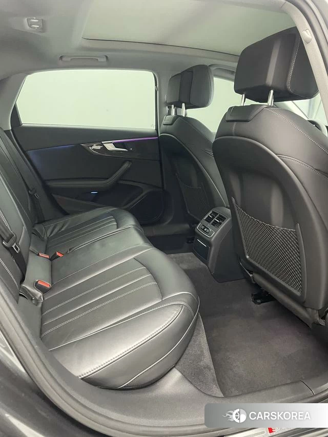 Audi A4L id 4253823 из Китая 9