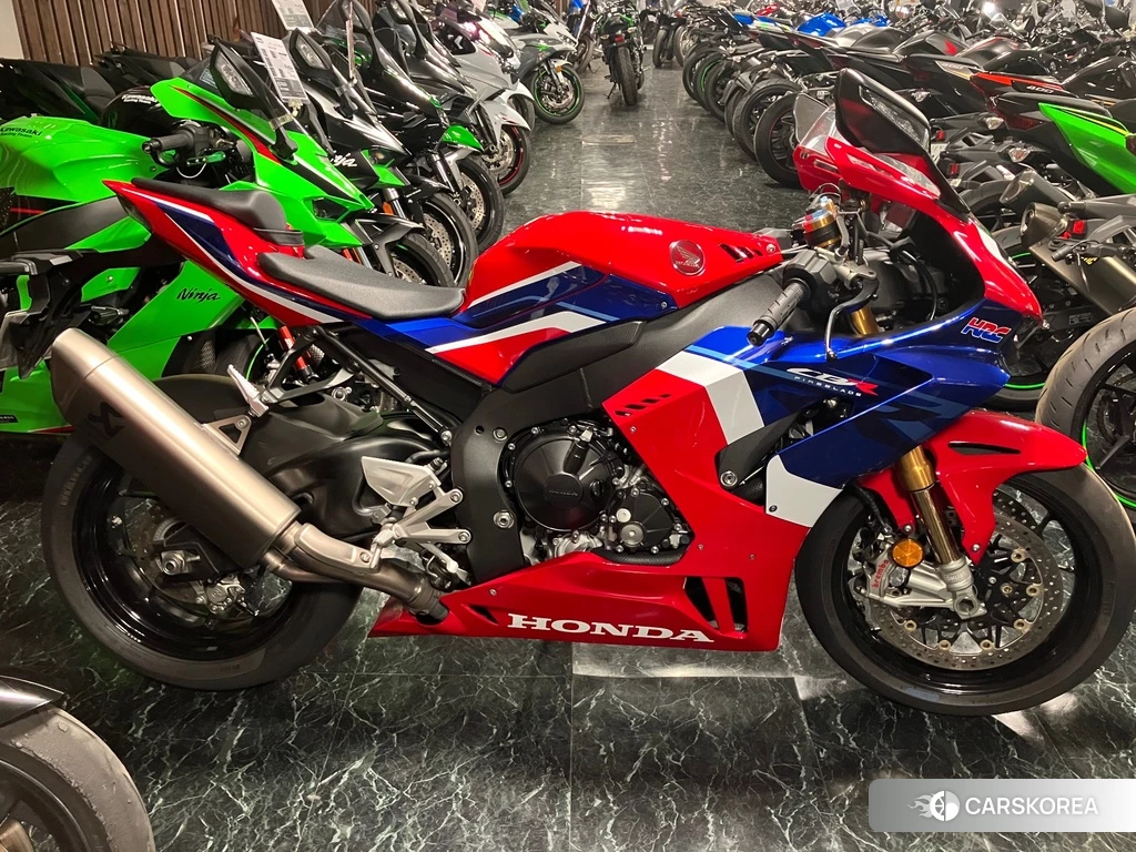 Проданный Honda CBR1000RR-R FIREBLADE SP 2020 из Японии