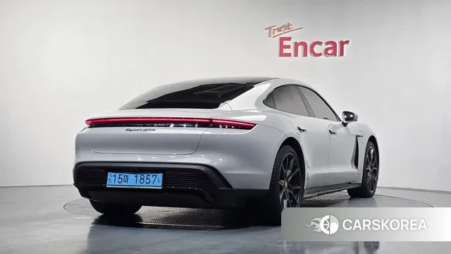 Porsche Taycan id 3472518 из Кореи 12