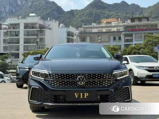 Volkswagen Passat 2023 Черный из Китая, фото 2
