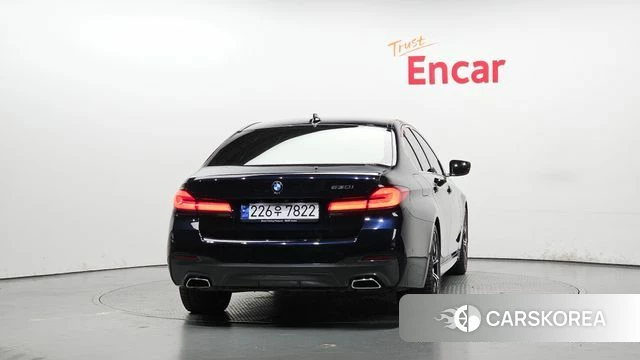 BMW 5 Series (G30) id 4249855 из Кореи 12