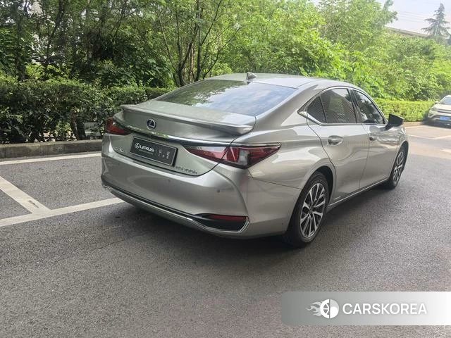 Lexus ES 2021 Серебристо-серый из Китая, фото 5