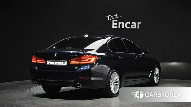 BMW 5 Series (G30) id 4246252 из Кореи 12