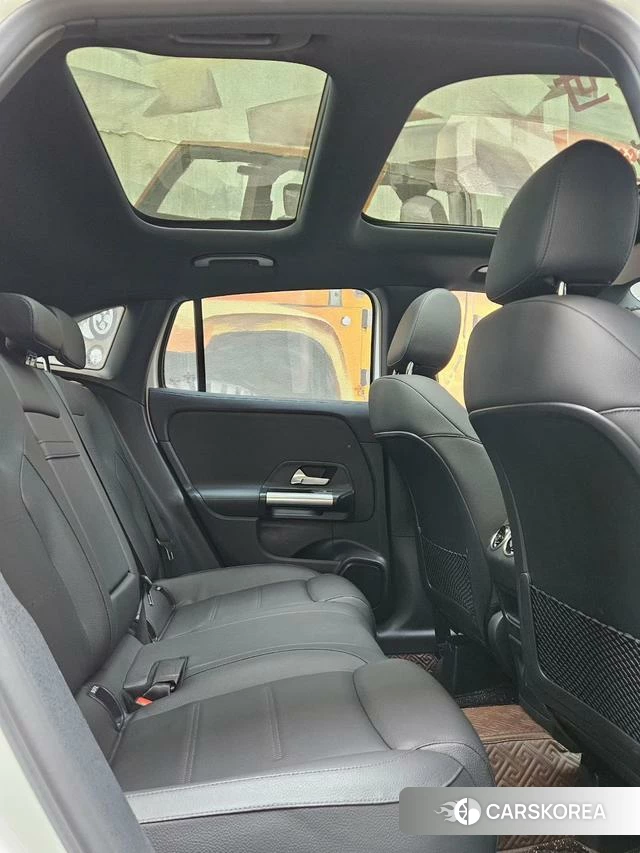 Mercedes-Benz GLA 2021 Белый из Китая, фото 2