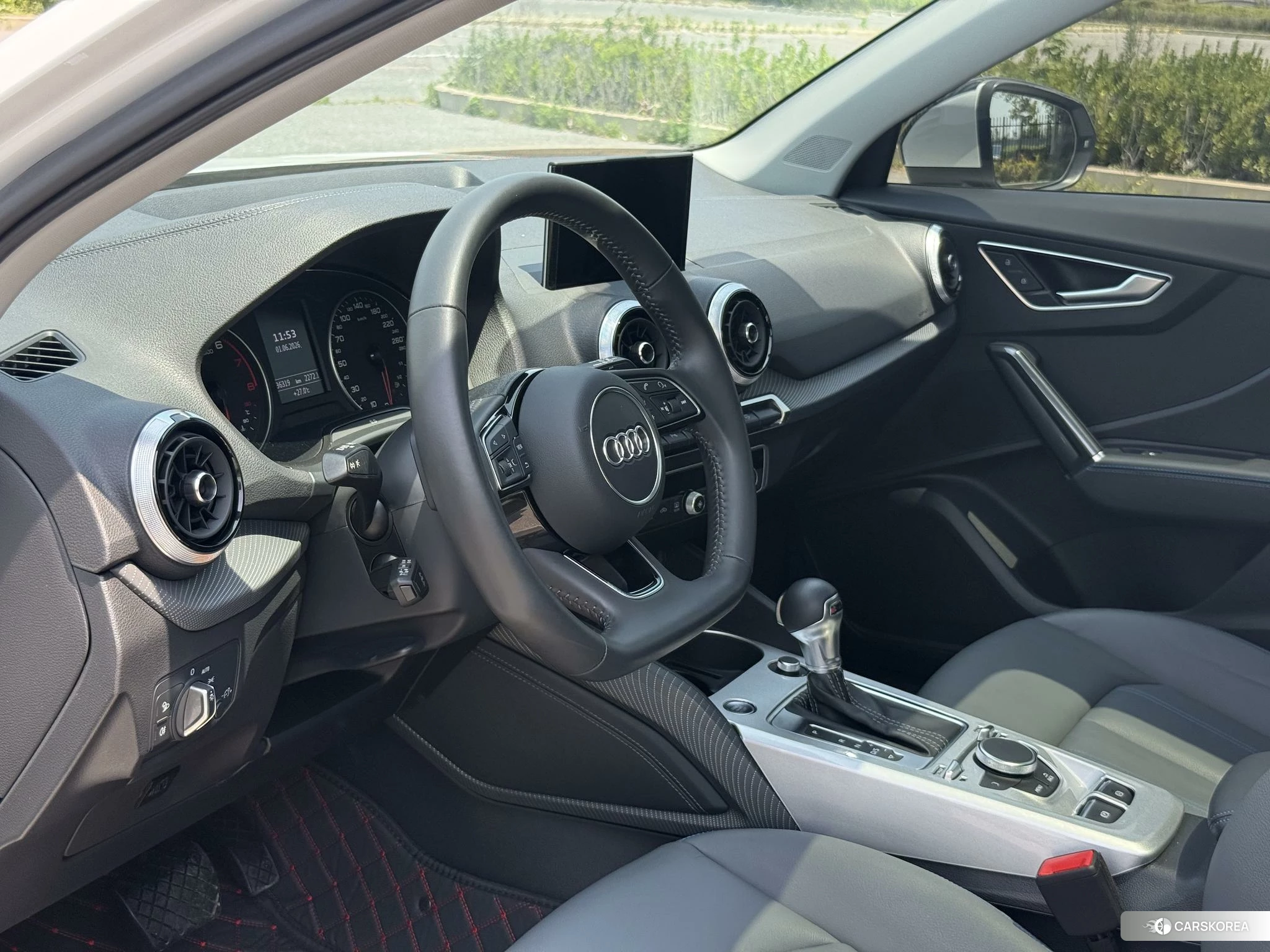 Audi Q2L id 4419139 из Китая 12