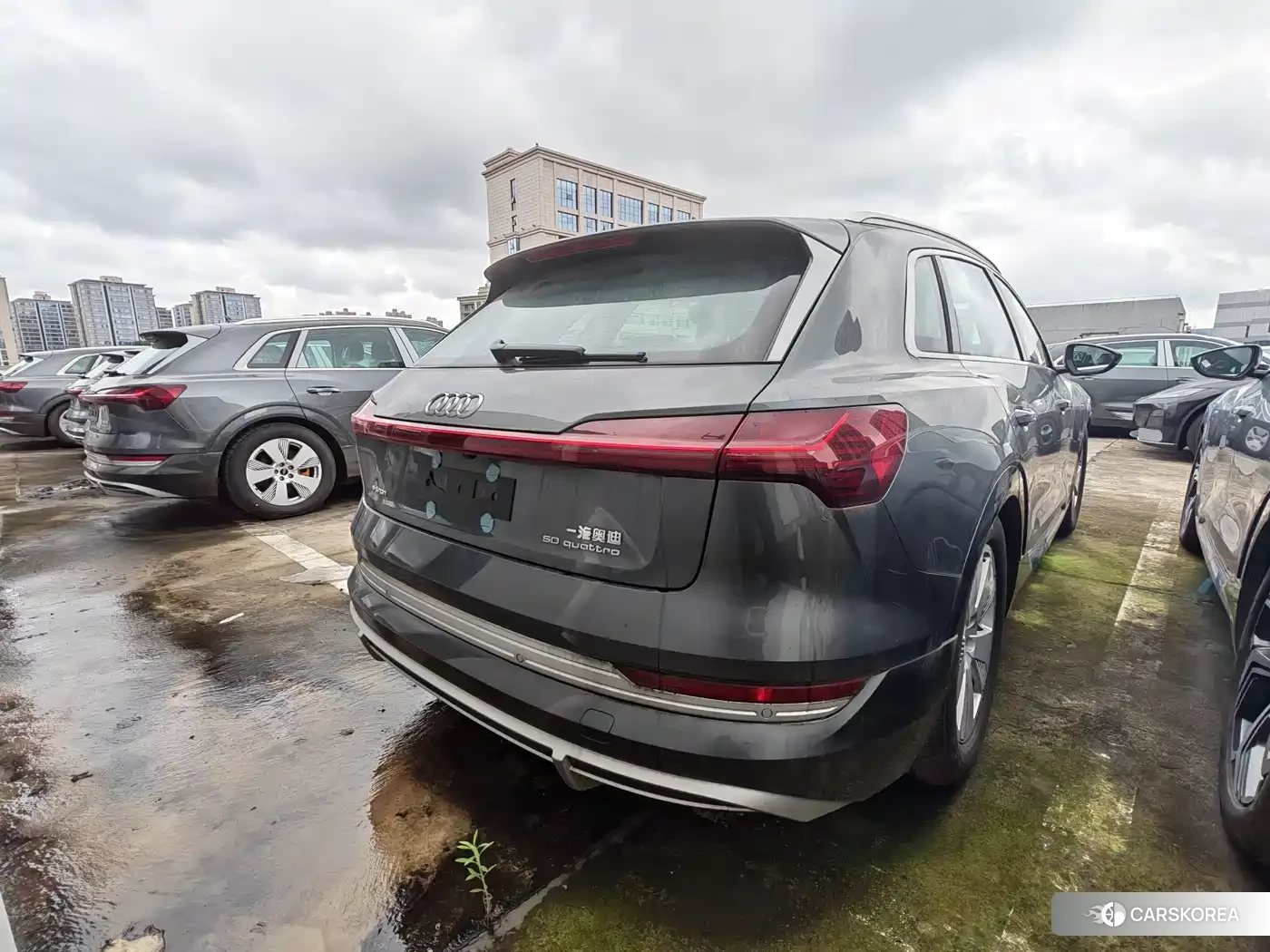Audi e-tron 2026 Silver/gray из Китая, фото 2