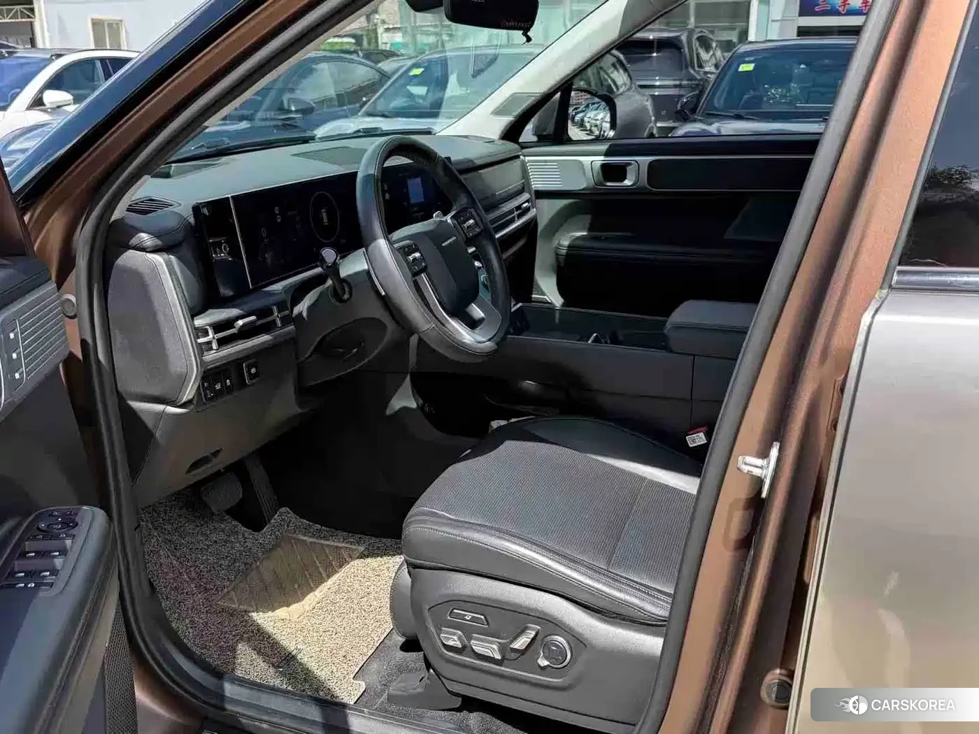 Hyundai Santa Fe 2024 Champagne/brown из Китая, фото 2