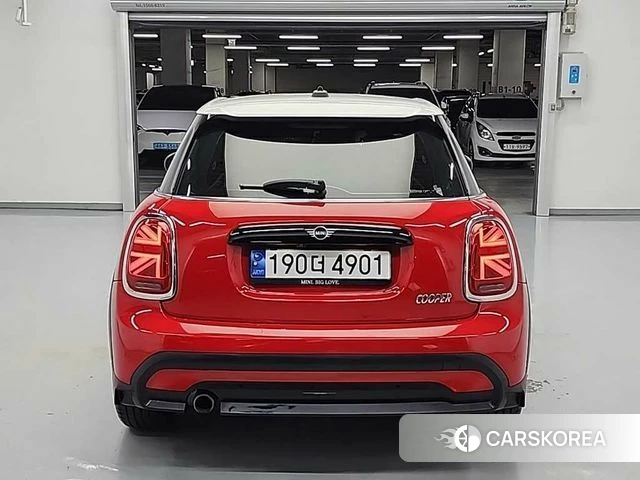 Mini Cooper 2023 Красный из Кореи, фото 2