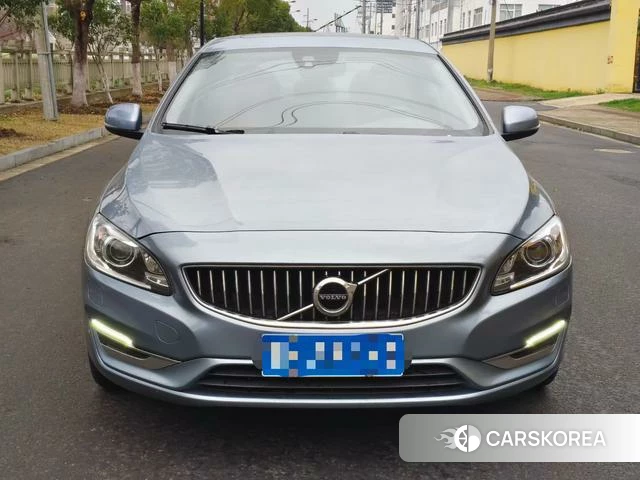 Volvo S60 2018 Синий из Китая, фото 2