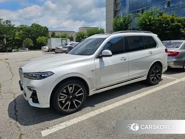BMW X7 (G07) 2022 Белый из Кореи, фото 2