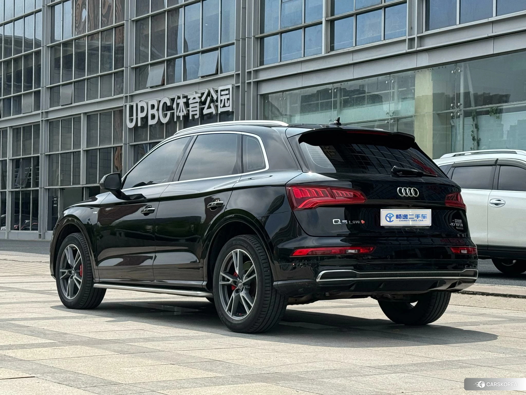 Audi Q5L id 4419060 из Китая 12