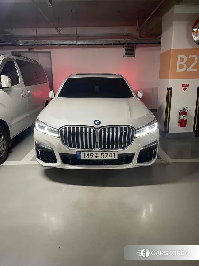 BMW 7 Series (G11) 2022 Белый из Кореи, фото 2