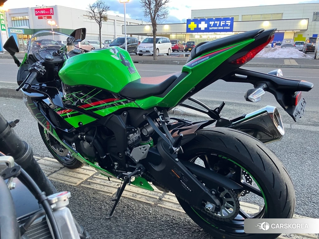 Проданный Kawasaki NINJA ZX-6R 2023 из Японии, фото 2