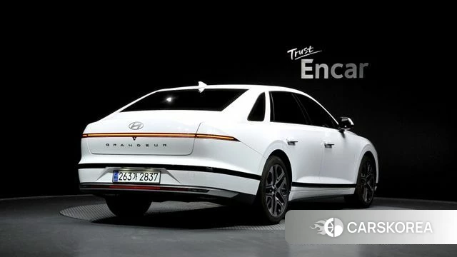 Hyundai Grandeur Hybrid (GN7) id 3922216 из Кореи 12