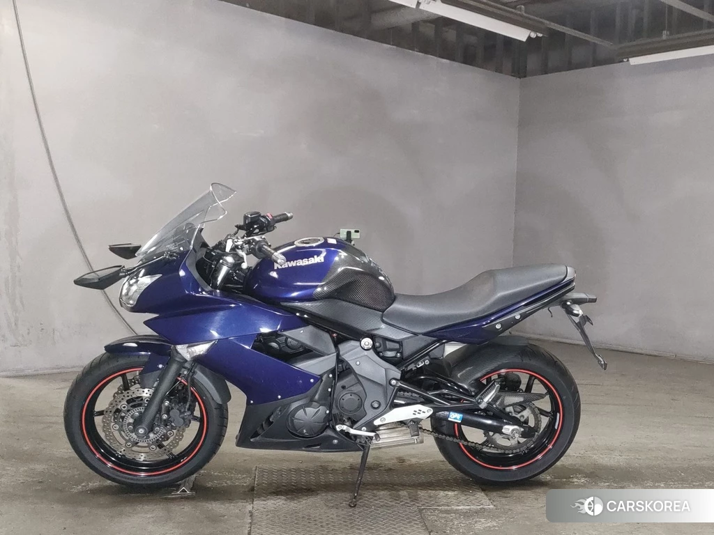 Проданный Kawasaki NINJA 400R 2011 из Японии