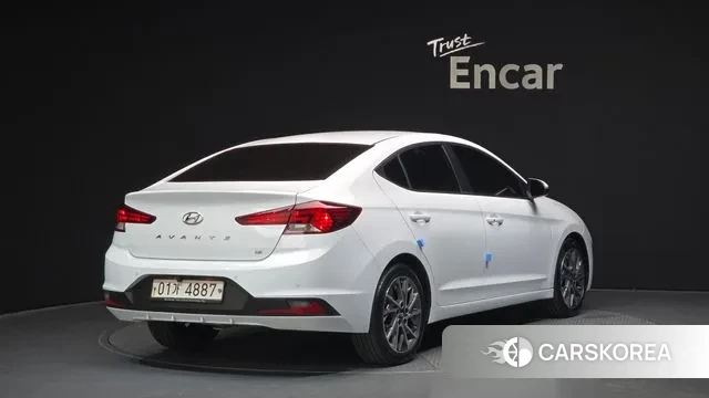 Hyundai The New Avante AD id 3434318 из Кореи 12