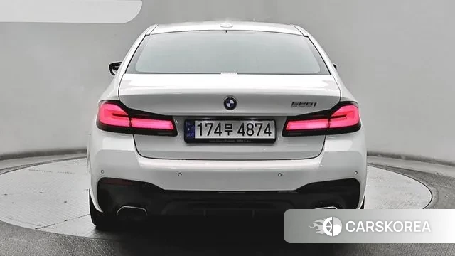 BMW 5 Series (G30) id 3788028 из Кореи 12