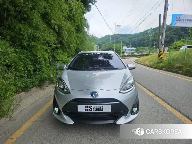 Toyota Prius C 2018 Серебряный из Кореи, фото 3