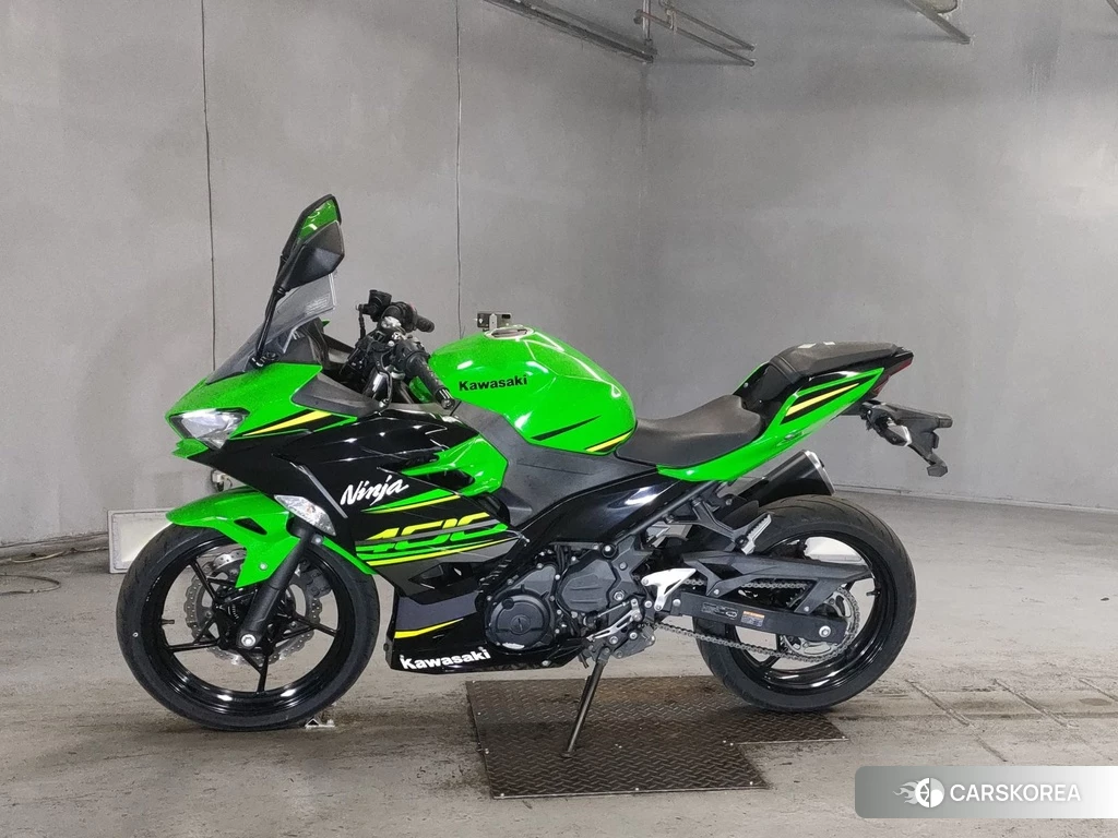 Проданный Kawasaki NINJA 400 2018 из Японии