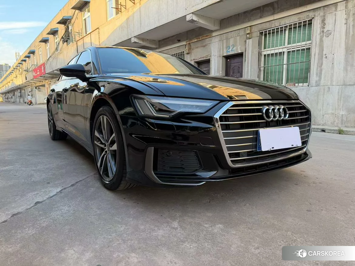 Audi A6L 2020 Черный из Китая, фото 2