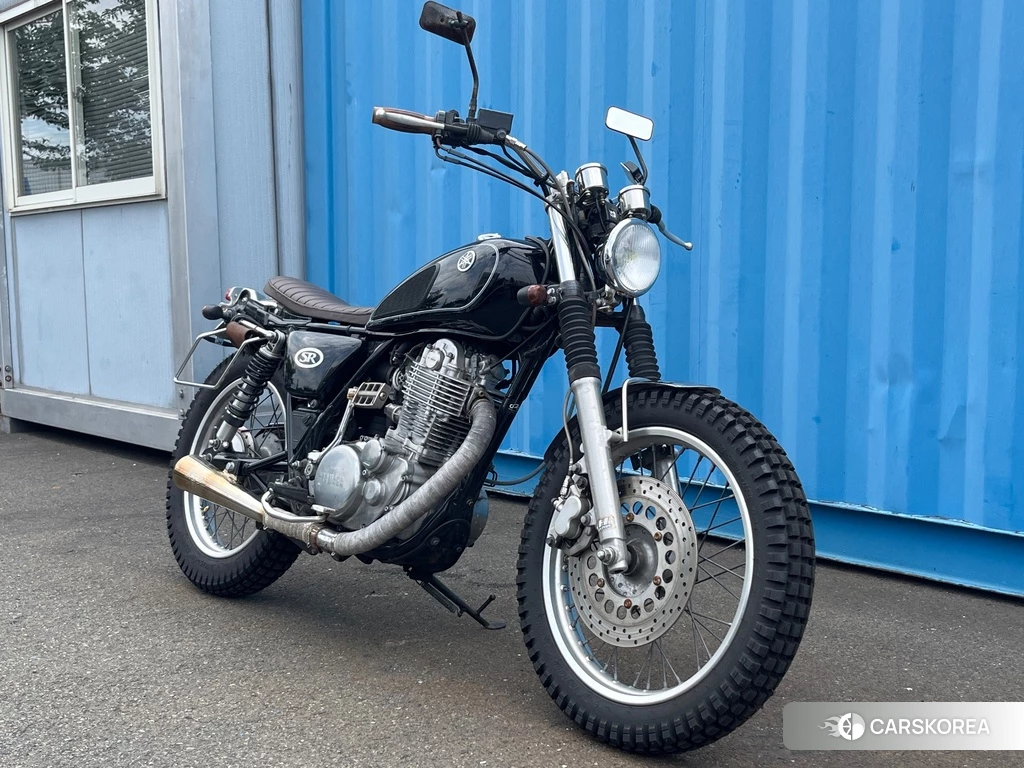 Проданный Yamaha SR 400 2011 из Японии