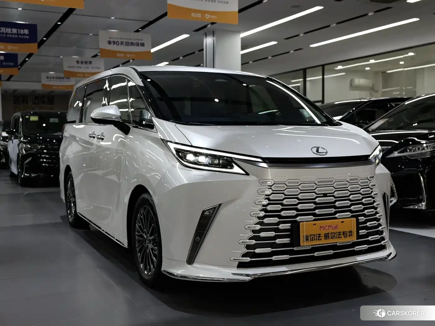 Lexus LM id 4548257 из Китая 9