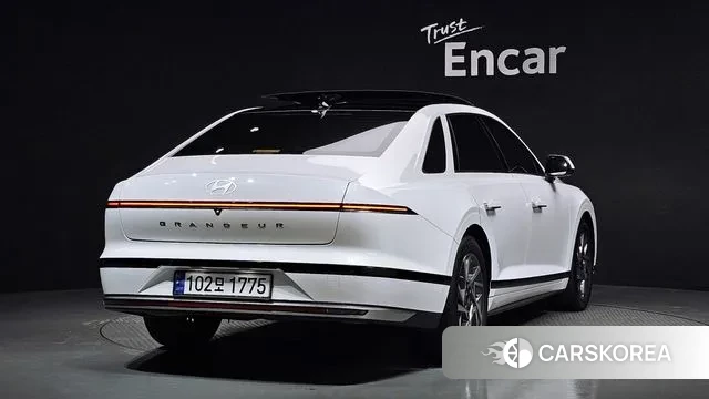 Hyundai Grandeur (GN7) id 3120097 из Кореи 12