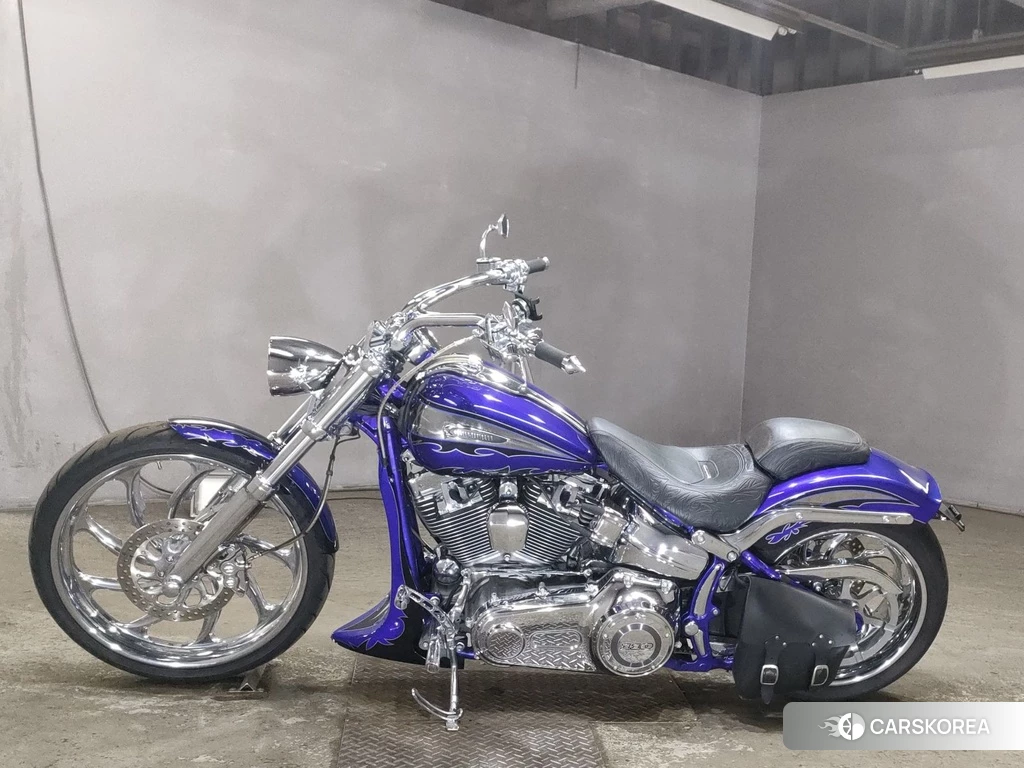 Проданный Harley-Davidson Softail Breakout FXSB CVO 2014 из Японии