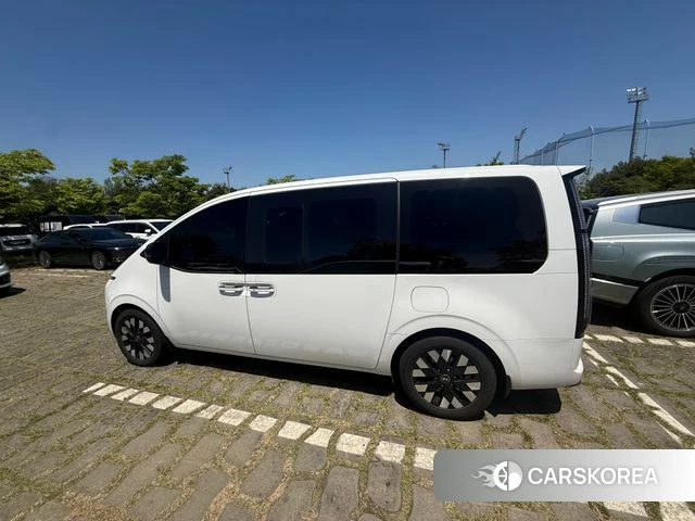 Hyundai Staria 2024 Белый из Кореи, фото 2